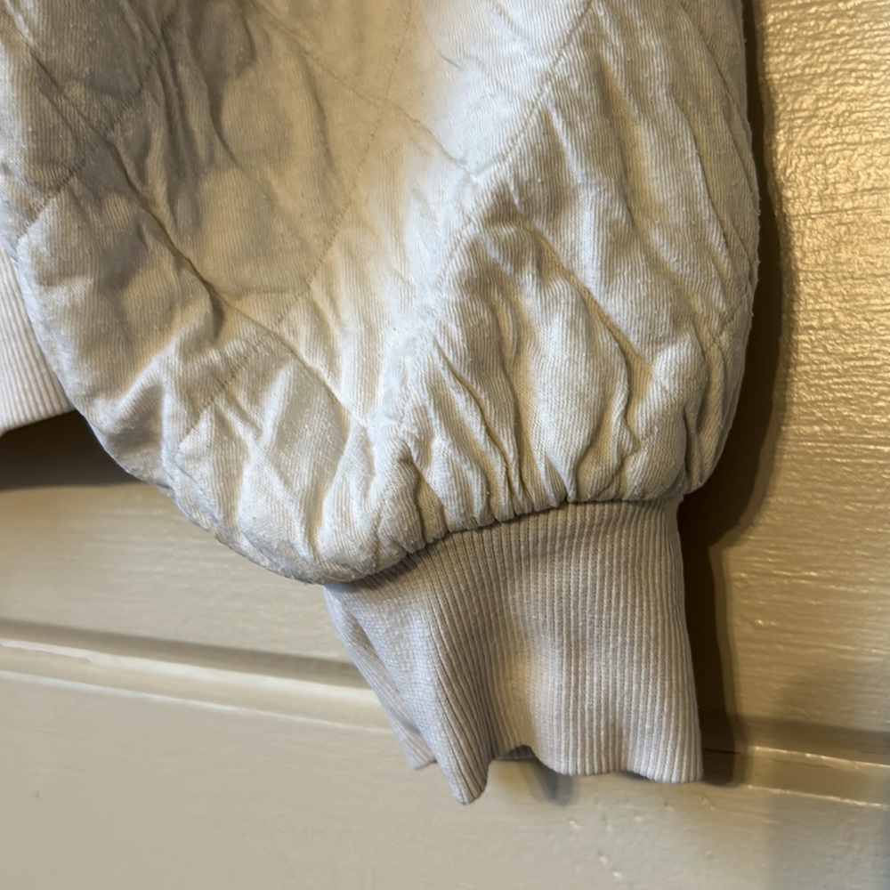 Universal Thread Quilted Pullover Sweatshirt In M… - image 7